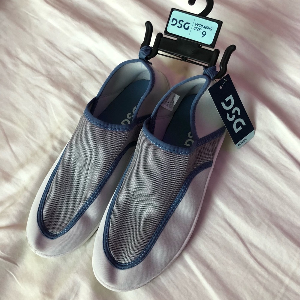 DSG grey and blue water shoes